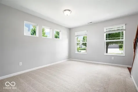8682 N Dresden Drive Mccordsville IN 46055