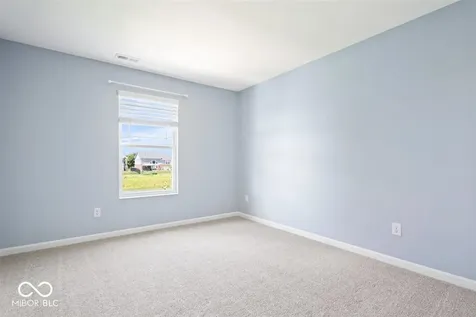 8682 N Dresden Drive Mccordsville IN 46055
