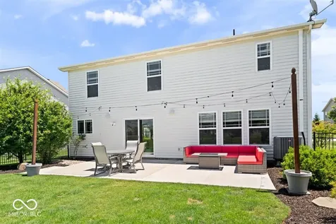 8682 N Dresden Drive Mccordsville IN 46055