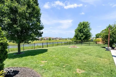 8682 N Dresden Drive Mccordsville IN 46055