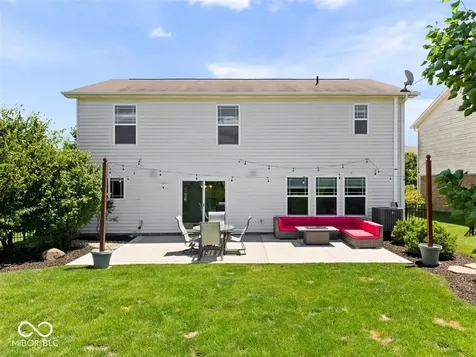 8682 N Dresden Drive Mccordsville IN 46055