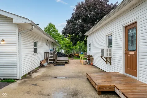 1647 N County Road 425 E Avon IN 46123