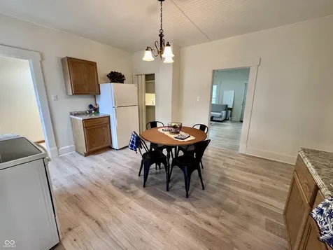 809 Curtis Crawfordsville IN 47933