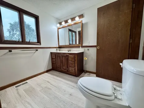 809 Curtis Crawfordsville IN 47933