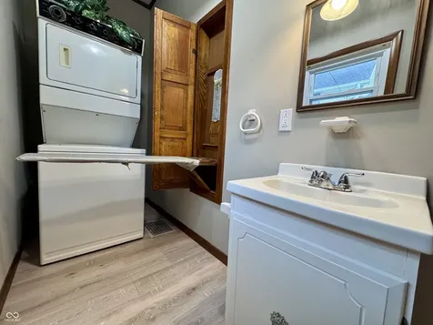 809 Curtis Crawfordsville IN 47933