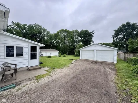 809 Curtis Crawfordsville IN 47933