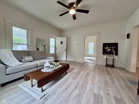 809 Curtis Crawfordsville IN 47933