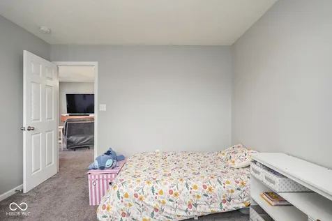 437 Thunderwood Drive Greenfield IN 46140