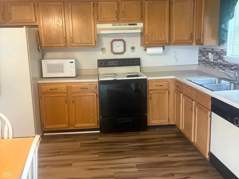890 Millbrook Drive Avon IN 46123