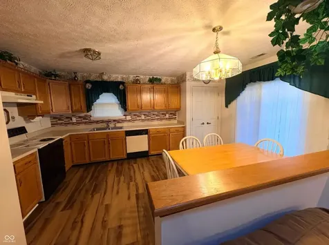 890 Millbrook Drive Avon IN 46123