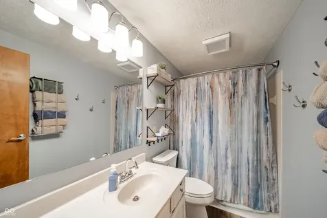8540 Castle Ridge Lane Indianapolis IN 46256