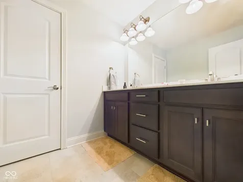 6842 Bladstone Road Noblesville IN 46062