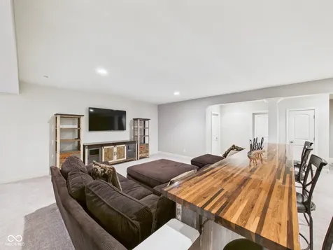 6842 Bladstone Road Noblesville IN 46062