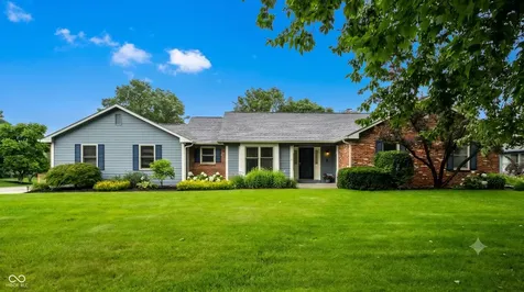 255 Camden Drive Zionsville IN 46077
