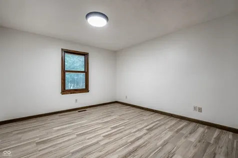 255 Camden Drive Zionsville IN 46077
