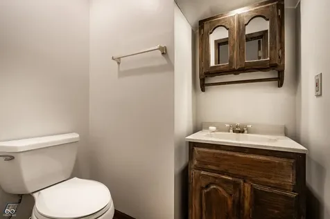 255 Camden Drive Zionsville IN 46077