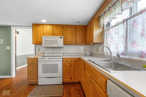 3525 River Rd Drive Columbus IN 47203