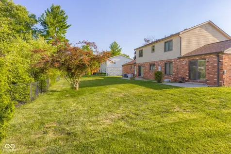 3525 River Rd Drive Columbus IN 47203