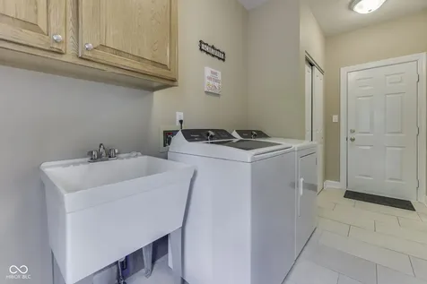 4814 Goldenrain Court Indianapolis IN 46237