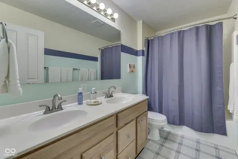 4814 Goldenrain Court Indianapolis IN 46237