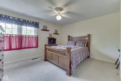 4814 Goldenrain Court Indianapolis IN 46237