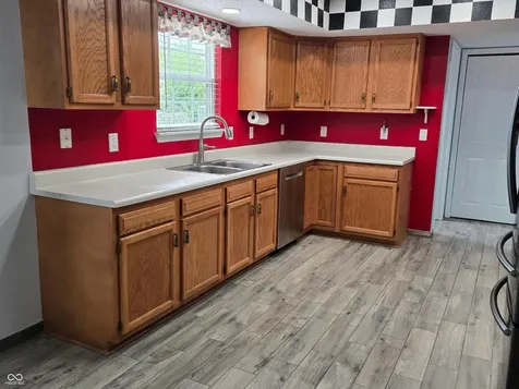 10706 Sunburst Noblesville IN 46060