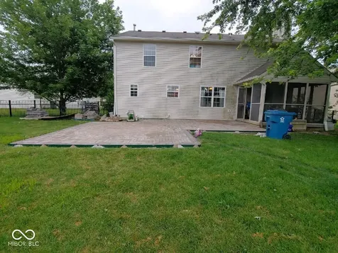 10706 Sunburst Noblesville IN 46060
