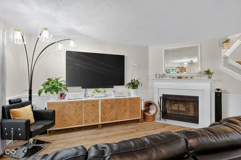 9209 Sea Pine Lane Indianapolis IN 46250