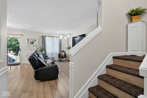 9209 Sea Pine Lane Indianapolis IN 46250