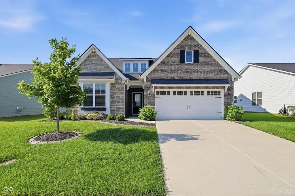 5807 Walkabout Way Brownsburg IN 46112