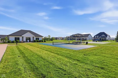 5807 Walkabout Way Brownsburg IN 46112