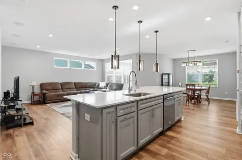 5807 Walkabout Way Brownsburg IN 46112