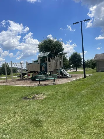 2263 Shadow Bend Drive Columbus IN 47201