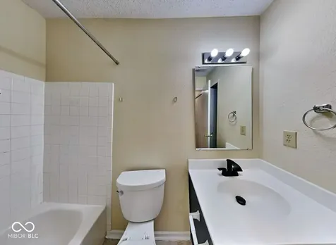14457 Orange Blossom Trail Fishers IN 46038