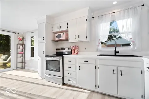 8807 Moll Drive Fishers IN 46038