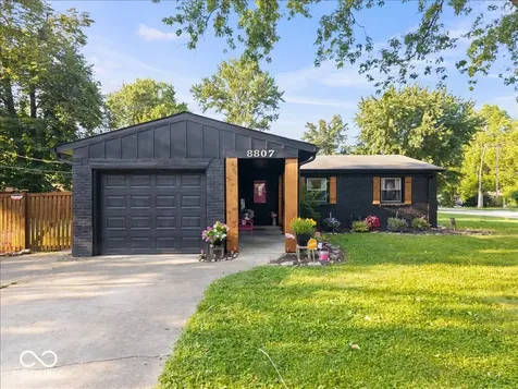 8807 Moll Drive Fishers IN 46038