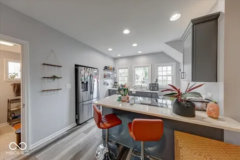 4578 Carrollton Avenue Indianapolis IN 46205