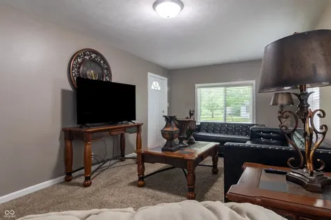 2011 Rosewood Avenue Anderson IN 46011