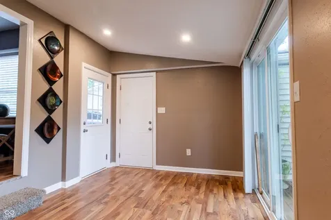 2011 Rosewood Avenue Anderson IN 46011