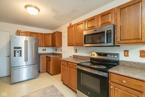 4611 Ashwood Drive Seymour IN 47274