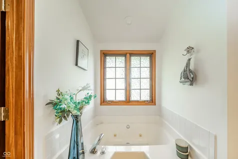 1517 Cherry Tree Road Avon IN 46123