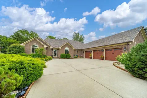 1517 Cherry Tree Road Avon IN 46123