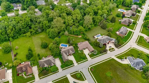 1517 Cherry Tree Road Avon IN 46123