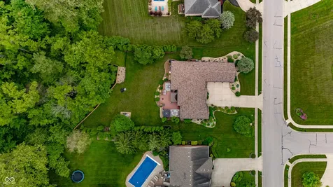 1517 Cherry Tree Road Avon IN 46123