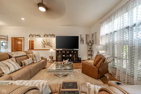 1517 Cherry Tree Road Avon IN 46123