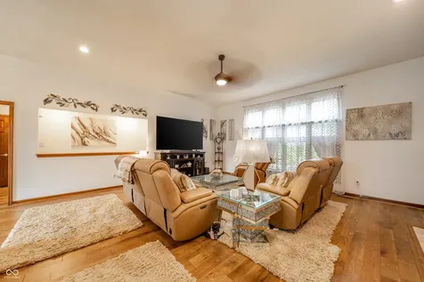 1517 Cherry Tree Road Avon IN 46123