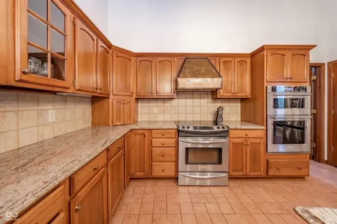 1517 Cherry Tree Road Avon IN 46123