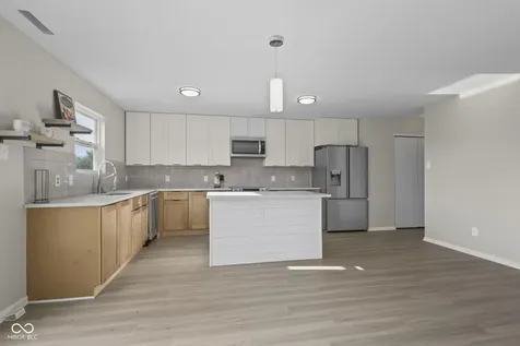 2488 Woodfield Boulevard Franklin IN 46131