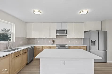 2488 Woodfield Boulevard Franklin IN 46131