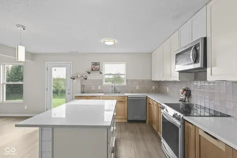 2488 Woodfield Boulevard Franklin IN 46131